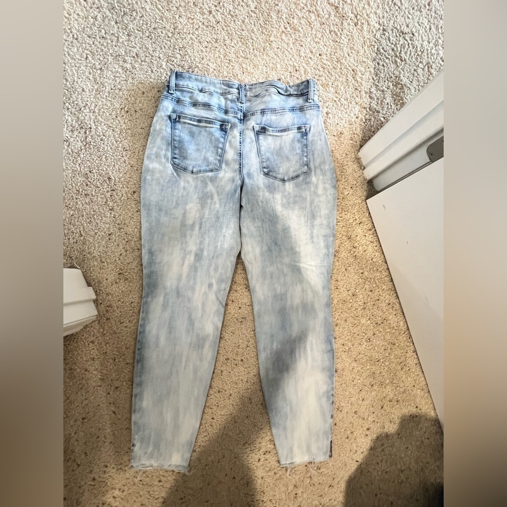 Women’s Maurice’s light wash jeans L large short button up distressed - Picture 3 of 10